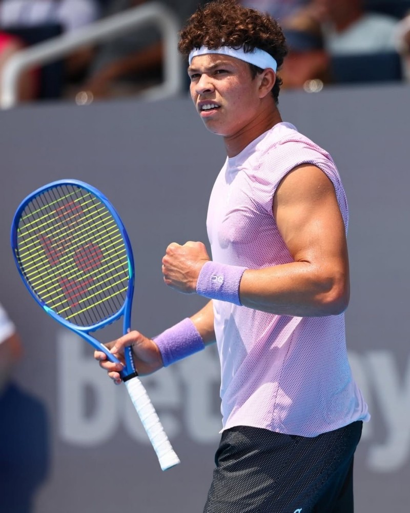Ben Shelton Faces Stefanos Tsitsipas in U.S. Open Fourth Round