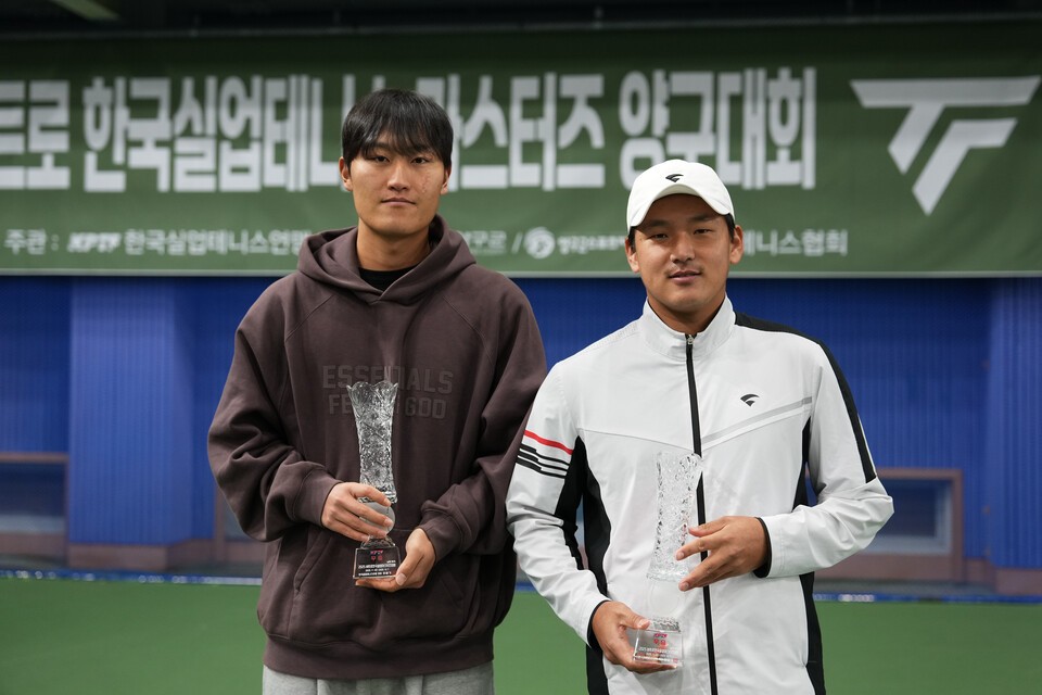 [실업마스터즈] 강나현·박은영, 접전 끝 여자복식 정상. 김민성·박의성... - 뉴스 썸네일 이미지