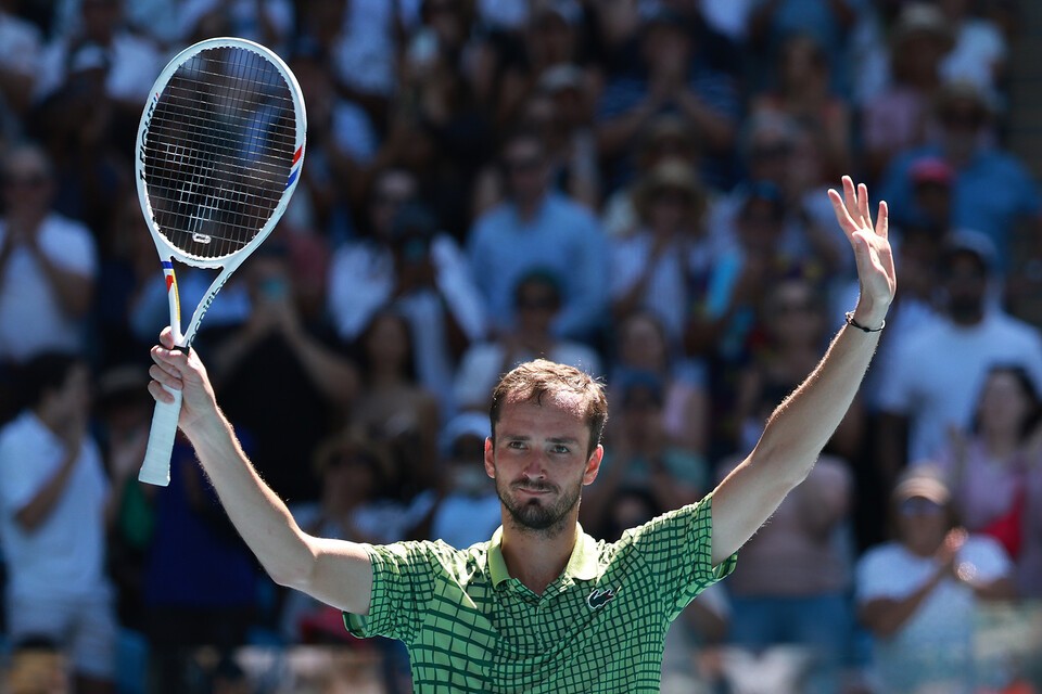 '5 Sets Again...' 메드베데프, 시즌 첫 5세트 매치 대역전승 - 뉴스 썸네일 이미지