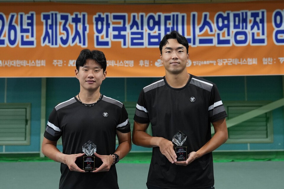 [3차실업연맹전] 이민현 조성우, 권미정 조시형 조 남여 복식 정상 - 뉴스 썸네일 이미지